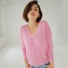 Autumn Cashmere Angled Cable V-Neck In Dogwood | Sweaters